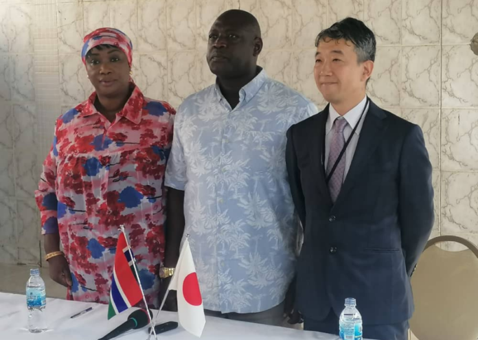 Japan signs D4M with local clinic
