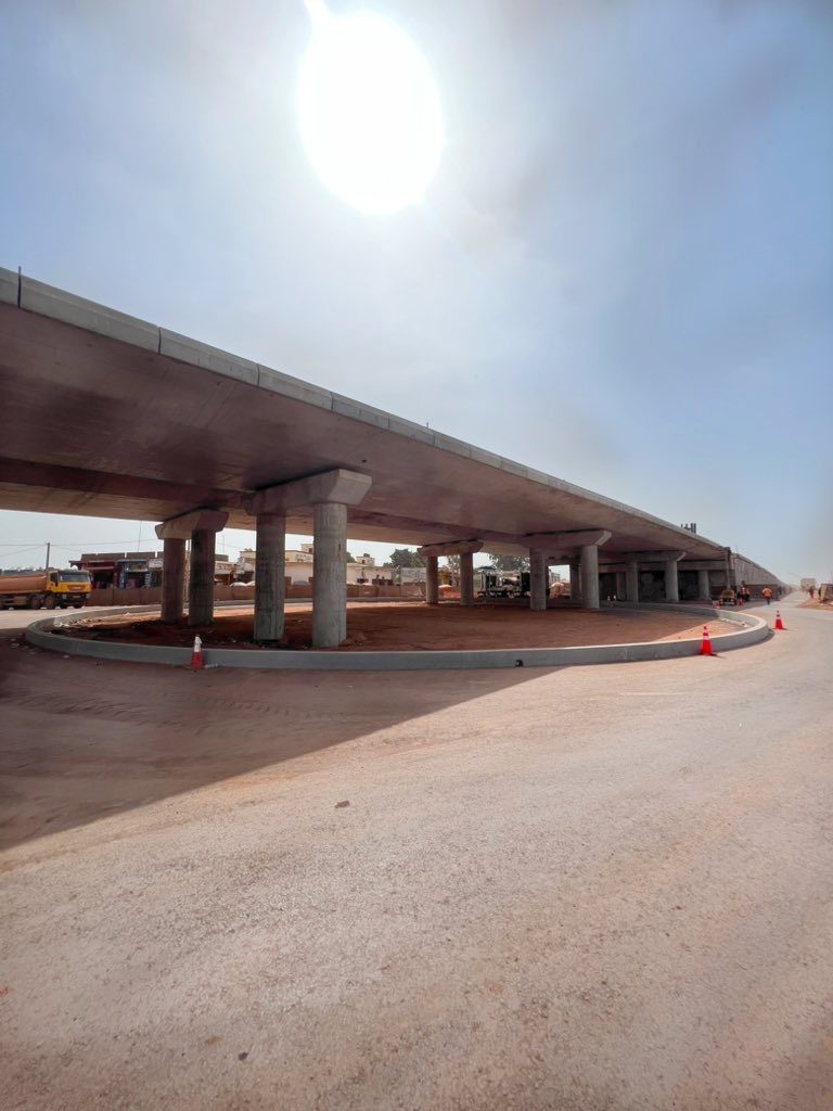 Bertil Harding Highway overpass bridge under construction
