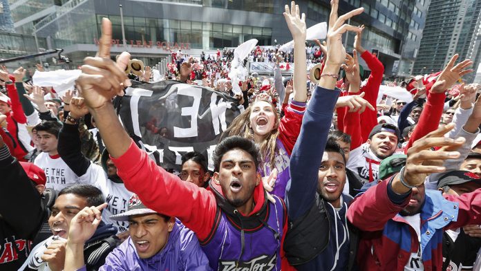 Raptors fans