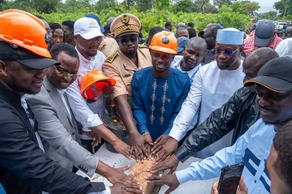Sadio Mané lays foundation stone for $20 million mango factory in village